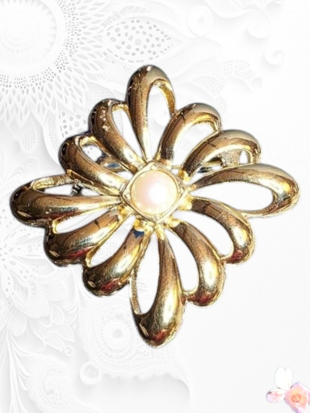 Vintage Monet Gold Tone Floral Brooch Faux Pearl Accent 432